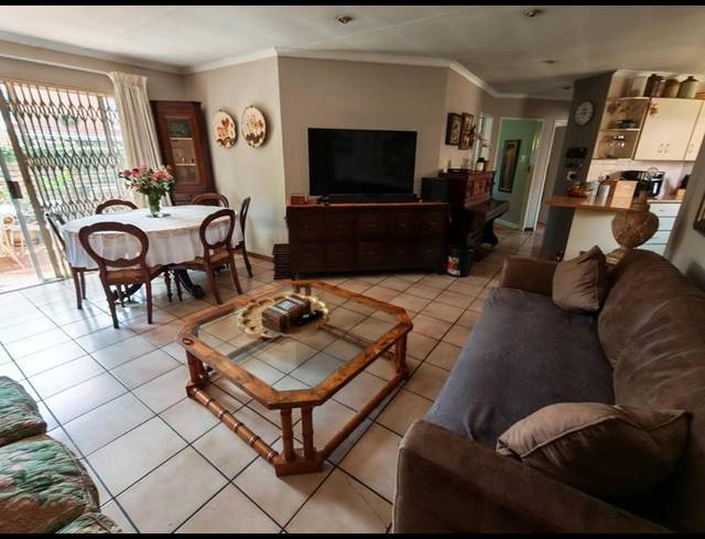 3 BEDROOM SIMPLEX FOR SALE IN ELARDUSPARK